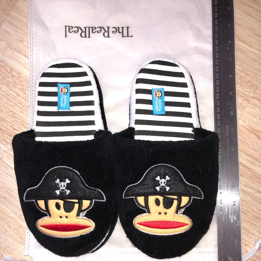 Julius & Friends Slippers (Size: Ladies M 7-8)